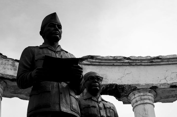 Menjelang proklamasi kemerdekaan, terdapat banyak sekali perbedaan pendapat.