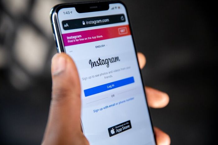 Non aktifkan fitur last seen jika kita menggunakan profil instagram bisnis.