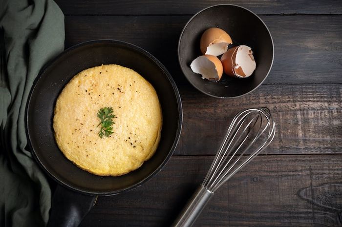 Agar lebih sehat, telur goreng bisa dibuat tanpa minyak goreng.