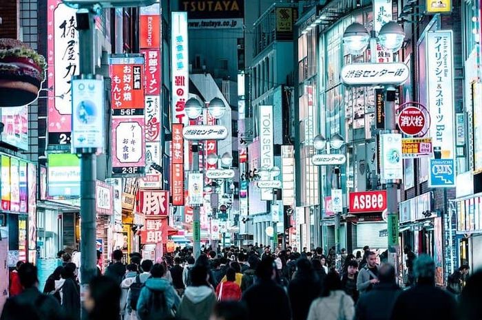 Salah satu julukan Jepang adalah Negeri Matahari Terbit.