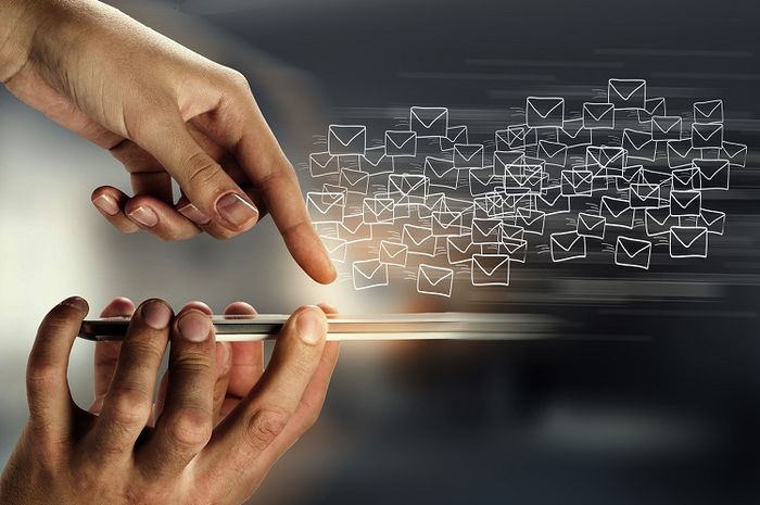 Attachment adalah lampiran berkas atau dokumen yang dapat kita sisipkan di dalam email.
