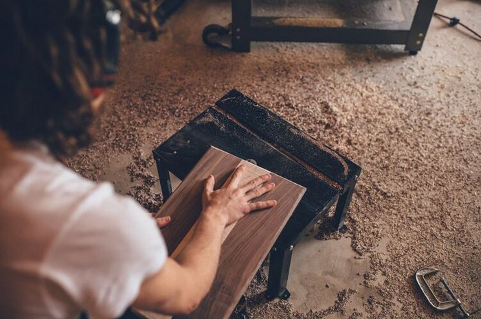 Terdapat beberapa teknik yang dapat diterapkan saat menggunakan kayu sebagai bahan utama.