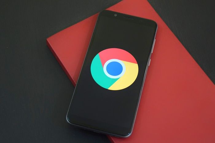 Tema Google Chrome bisa diubah menjadi mode gelap.