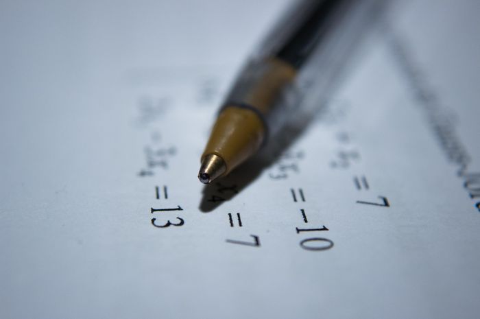 TIU menilai tiga kemampuan peserta, yakni kemampuan verbal, kemampuan numerik, dan kemampuan figural.