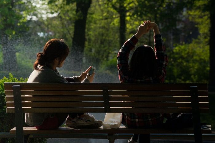 Mobilitas sosial juga dikenal dengan istilah perpindahan sosial.