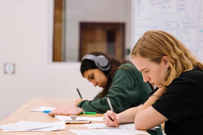 Bahasa Inggris mrupakan salah satu mata pelajaran yang diujikan pada UTBK.
