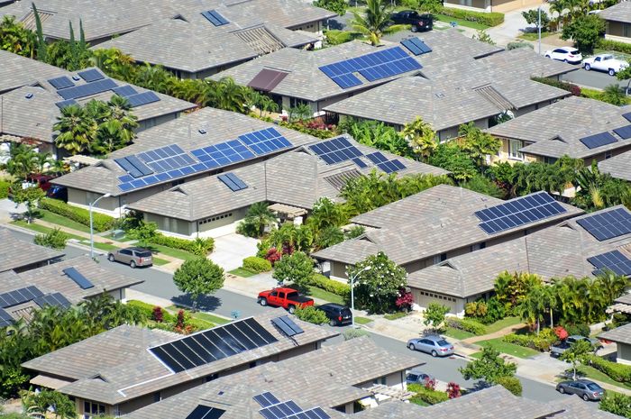 Panel surya adalah alat yang digunakan untuk mengubah energi tata surya menjadi energi listrik.