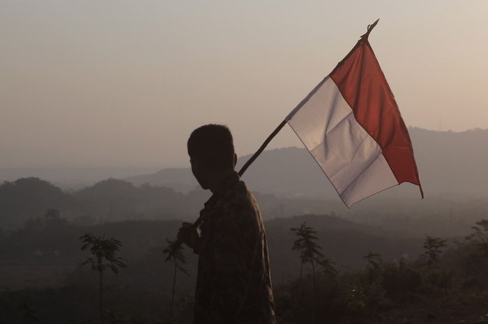 Daerah kekuasaan Inggris terbagi menjadi beberapa bagian, yaitu Sumatra, Ambon, Banda, Pulau Jawa, Palembang, dan Makassar.