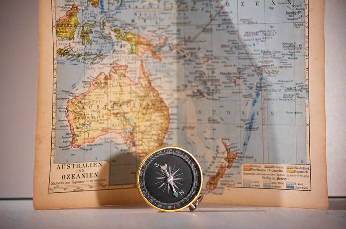 Benua Australia merupakan benua terkecil di bumi, luasnya mencapai 7.614.500 km2.