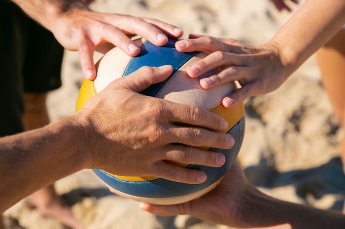 Setiap pemain bola voli memiliki tugas dan fungsi masing-masing.
