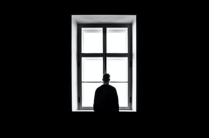 Kesepian dalam bahasa Inggris disebut dengan loneliness.