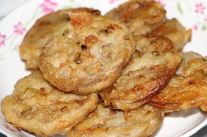 Gorengan adalah salah satu makanan favorit banyak orang.