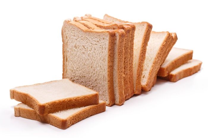 Roti tawar adalah bahan dasar untuk membuat setup roti tawar lumer.