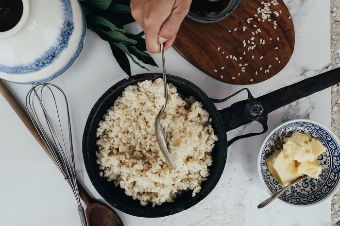 Nasi dalam bahasa Inggris disebut dengan rice.
