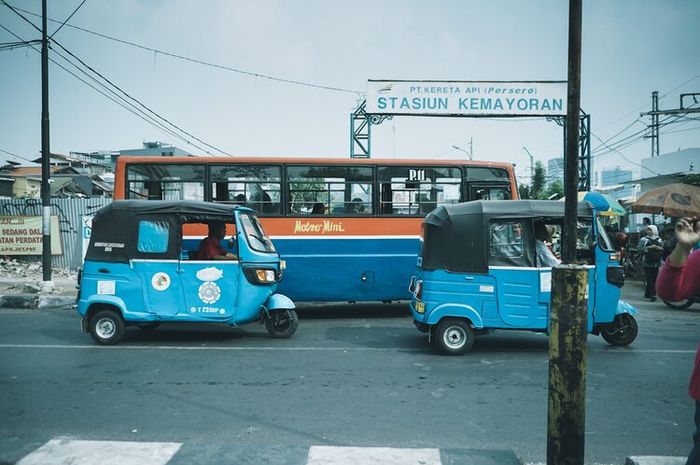 Hari Angkutan Nasional di Indonesia diperingati setiap tanggal 24 April.