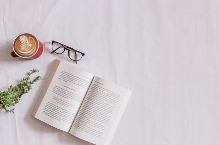 Meski sama-sama menjelaskan sesuatu secara rinci, report text dan descriptive text memiliki sejumlah perbedaan.
