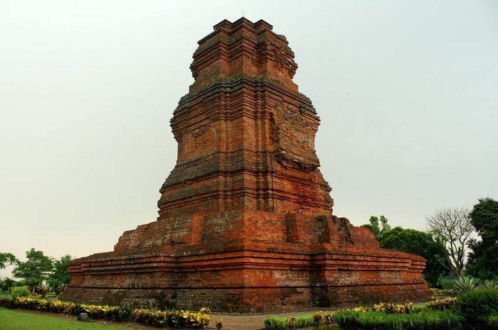 Masyarakat Jawa pada masa Kerajaan Majapahit menggunakan aksara Jawa dalam kehidupan sehari-hari.