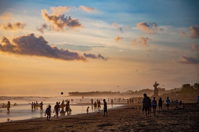 Tempat objek wisata di Bali sangat beragam, mulai dari wisata alam, seni,  hingga budaya.