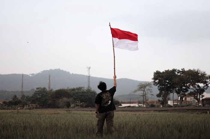 Meski telah diatur dalam UU, masih ada kasus pelanggaran hak dan pengingkaran kewajiban warga negara yang terjadi.