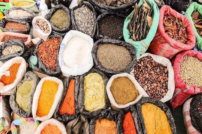 Rempah-rempah menjadi salah satu komodita yang berharga bagi bangsa Eropa, salah satunya Portugis.