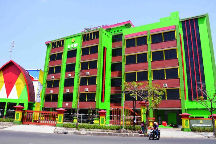 USM masih membuka pendaftaran mahasiswa baru untuk kelas pagi dan kelas sore hingga 30 Agustus 2022.