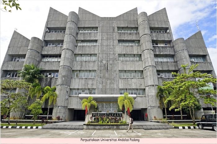 Sejak tahun 2013, biaya kuliah di Universitas Andalas sudah menggunakan sistem UKT.