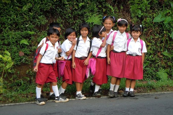 MPLS adalah kegiatan pengenalan sekolah untuk siswa baru.