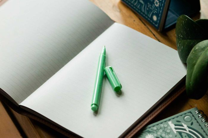 Kunci Jawaban soal Bahasa Indonesia kelas X mengubah potongan teks hikayat menjadi bahasa cerpen.