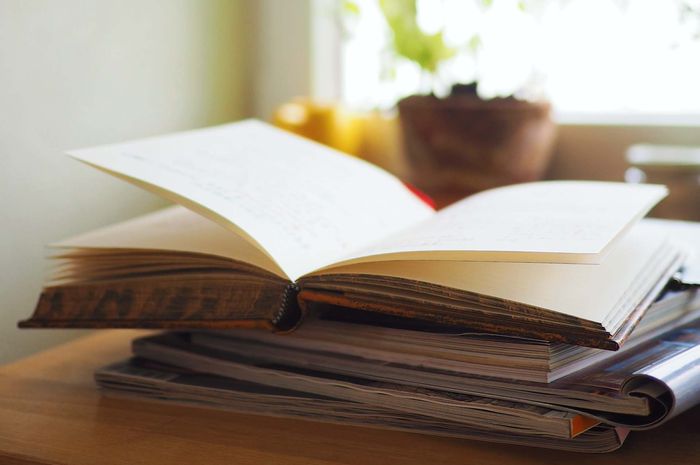Terdapat sejumlah soal yang mengacu teks 'Biografi Ki Hadjar Dewantara', buku Bahasa Indonesia kelas X Kurikulum Merdeka.