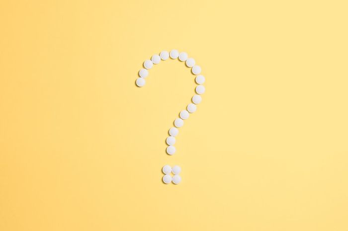 Kalimat tanya bahasa Inggris yang menggunakan do dan does disebut dengan yes/no question.