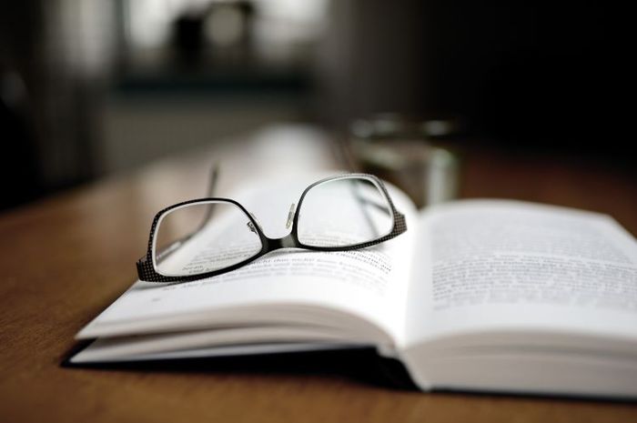 Simple, continuous, dan perfect adalah tiga jenis tenses yang digunakan dalam bahasa Inggris secara umum.