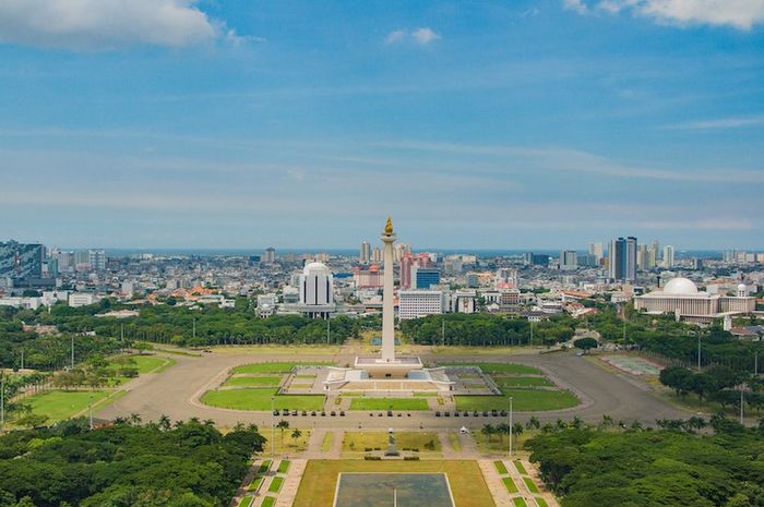 Sebagai ibu kota negara, Provinsi DKI Jakarta memiliki kekhususan dalam melaksanakan otonomi daerahnya.