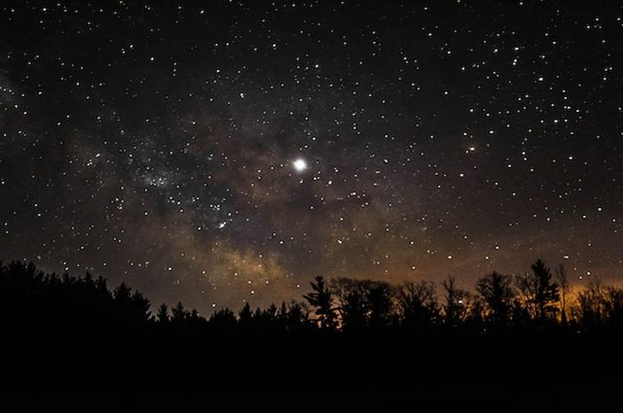 Bintang Utara biasa disebut dengan North Star atau Bintang Polaris.