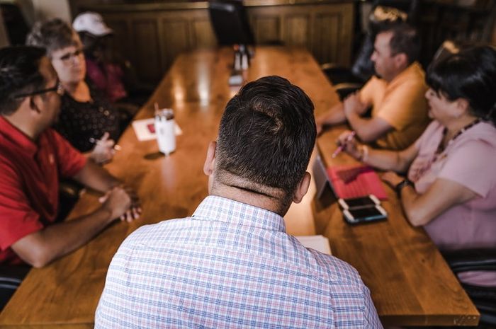 Public hearing dilakukan untuk menyampaikan aspirasi masyarakat kepada pemerintah.