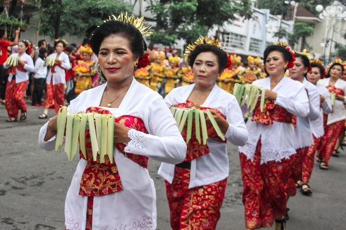 Kolaborasi budaya yang dilakukan antarmasyarakat bisa memberikan beragam manfaat.