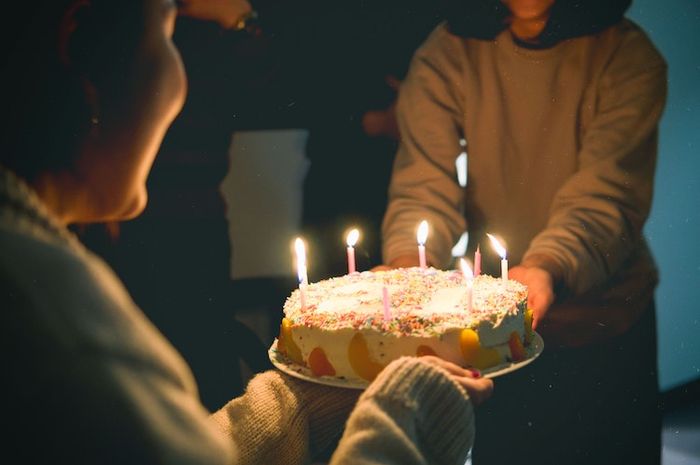 Memberikan ucapan ulang tahun untuk ayah bisa menjadi hal yang berkesan baginya.