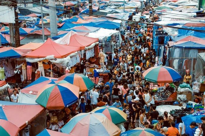 Multikulturalisme di Indonesia memberikan beragam dampak bagi masyarakat.
