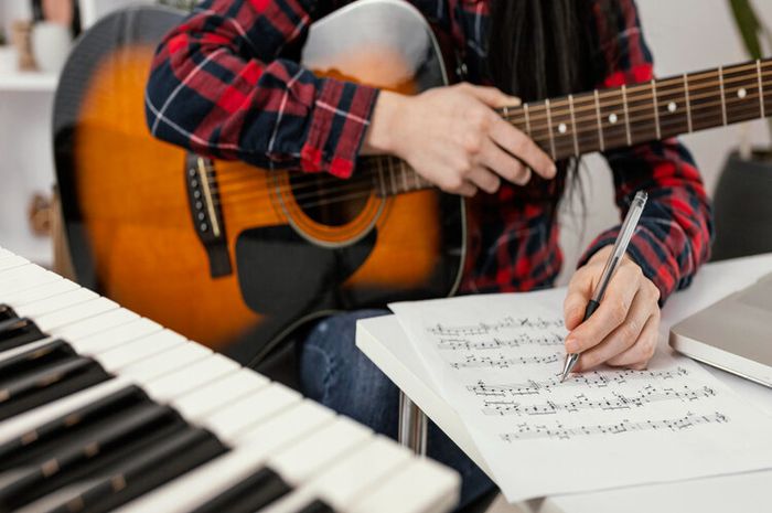 Dalam berkarya musik terdapat beberapa unsur dasar.