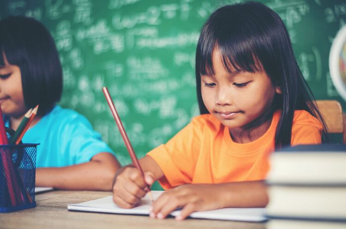 Pada buku Bahasa Indonesia Kelas V Kurikulum Merdeka Bab 5,  halaman 101, terdapat soal analisis teks bacaan. 