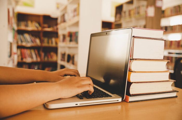 Terdapat beberapa aspek dalam literasi digital.