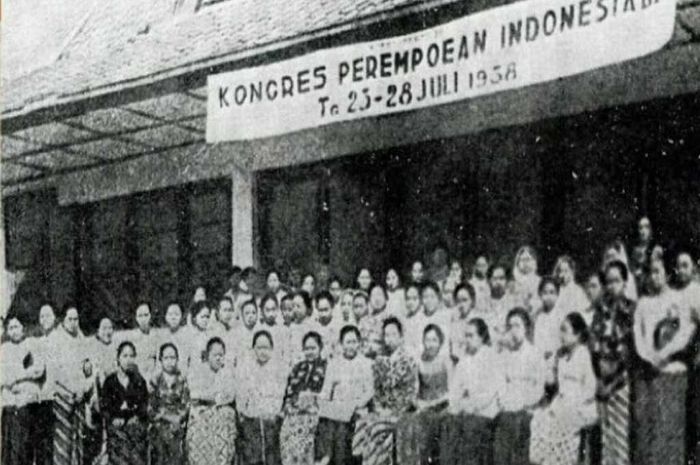Kongres Perempuan II dilaksanakan dan menghasilkan beberapa keputusan penting.