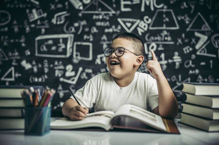 Pada buku Ilmu Pengetahuan Alam dan Sosial Kelas VI Kurikulum Merdeka Bab 2, terdapat soal pertanyaan esensial topik a.