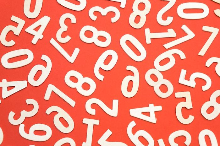 Dalam matematika, terdapat proses perhitungan pembagian untuk membagi suatu bilangan.