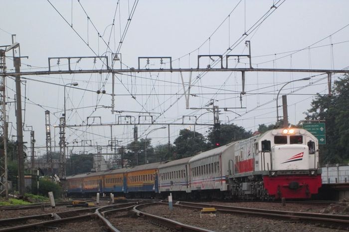Hari Kereta Api menjadi momen penting bagi Kereta Api Indonesia atau KAI.