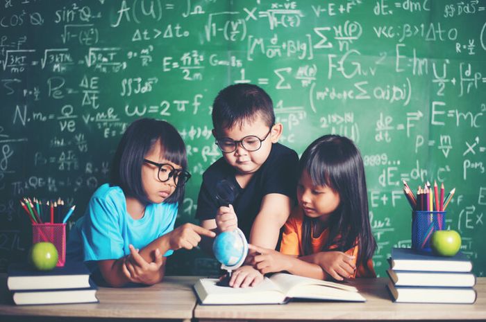 Pada buku Ilmu Pengetahuan Alam dan Sosial Kelas VI Kurikulum Merdeka Bab  5, terdapat soal pertanyaan esensial topik b.