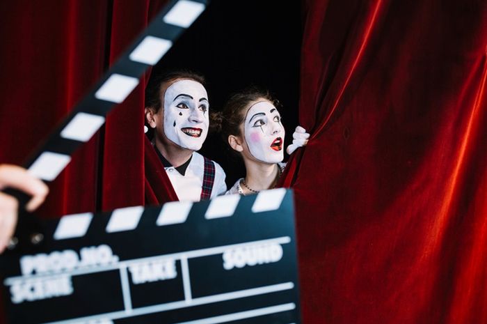 Dalam teater terdapat nilai estetik yang bisa dimaknai oleh para penontonnya.