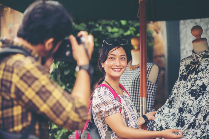 Warisan budaya batik termasuk ke dalam kearifan lokal.