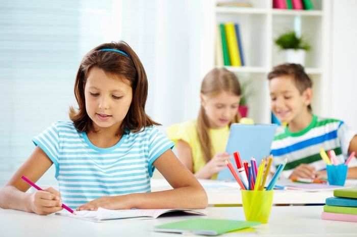 Pada buku Bahasa Inggris Kelas VII Kurikulum Merdeka, halaman 193, terdapat soal Worksheet 4.34.