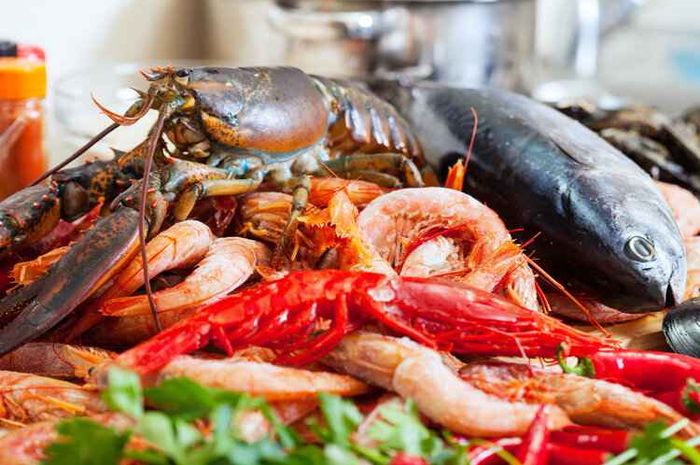 Makanan laut mengandung banyak nutrisi yang bermanfaat bagi manusia.