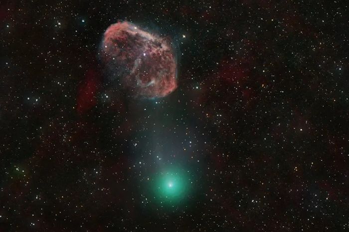 Astronom Heboh! Komet 12P Melintasi Nebula Bulan Sabit, Bagaimana Tampangnya?